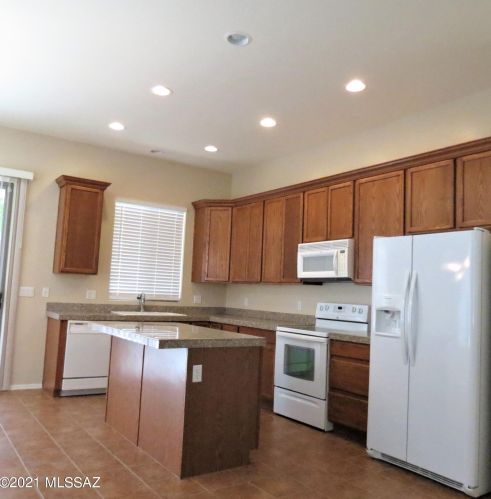 1174 Doolan Dr, Tucson AZ  85755-8516 exterior