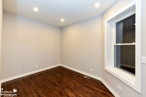 6229 Eberhart Ave, Chicago IL 60637-3318 exterior