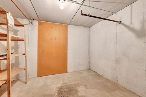 87 Golf Pkwy, Madison WI 53704-7097 exterior