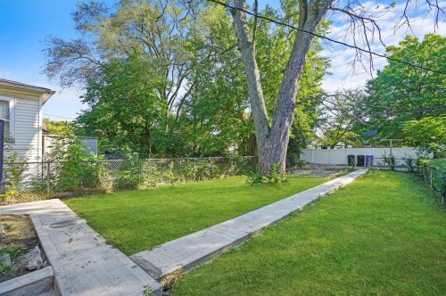 10219 Bensley Ave, Chicago IL 60617-6128 exterior