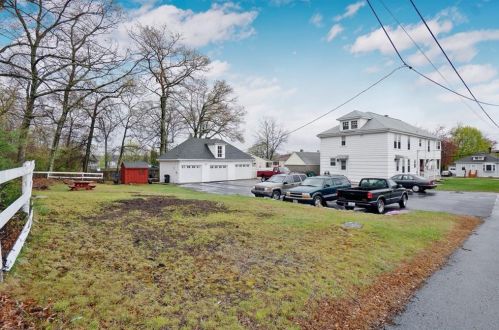 686 Cumberland Hill Rd, Woonsocket RI 02895-4820 exterior