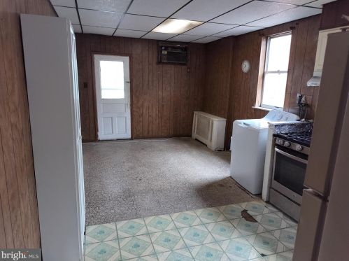 2214 17 St, Philadelphia PA 19132-3930 exterior