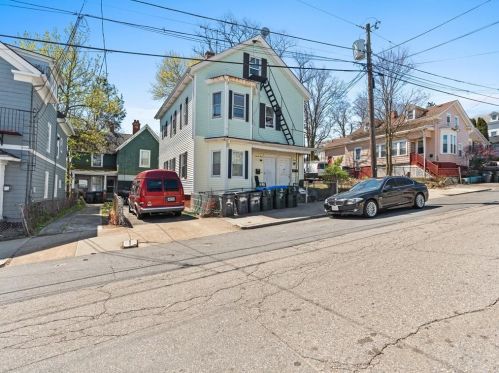 28 Armington Ave, Providence, RI 02908-5203