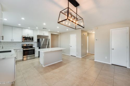 7104 31st Dr, Phoenix AZ  85041-9324 exterior