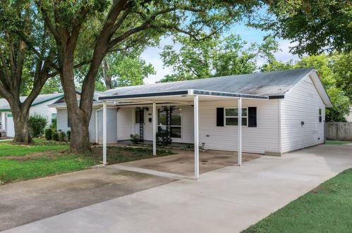 1926 Dewitt St, Irving TX  75062-4363 exterior