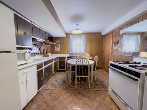 10733 Nordica Ave, Worth IL 60482-1442 exterior