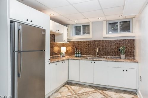 181 Smt Ave, Montclair NJ 07043-1817 exterior