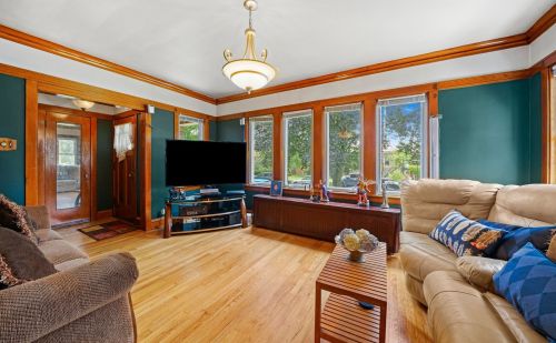 5238 Nelson St, Chicago IL 60657-3042 exterior