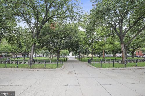 1615 Q St, Washington DC 20009-6331 exterior