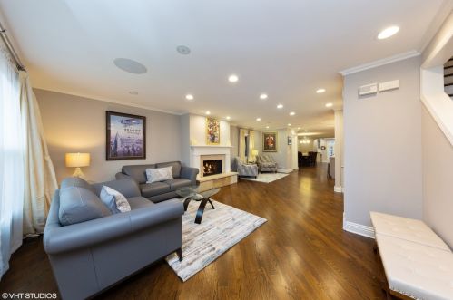 2707 Southport Ave, Chicago, IL 60614-1229