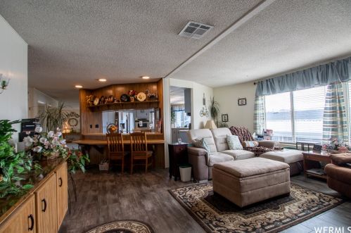 9892 Morning Star Way, Sandy UT 84070-3220 exterior