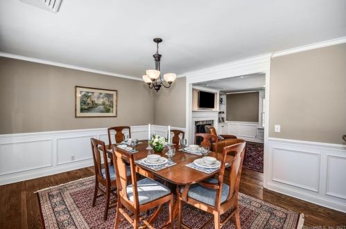 39 Scribner Hl Rd, Wilton CT 06897-2221 exterior