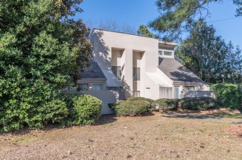 1152 Lynmoor Dr, Atlanta GA 30319-4126 exterior