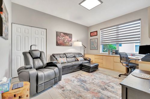 9647 Cres Vw Dr, Boynton Beach FL 33437-5929 exterior