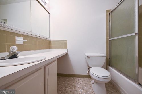 27 Providence Frg Rd, Limerick PA 19468-2905 exterior