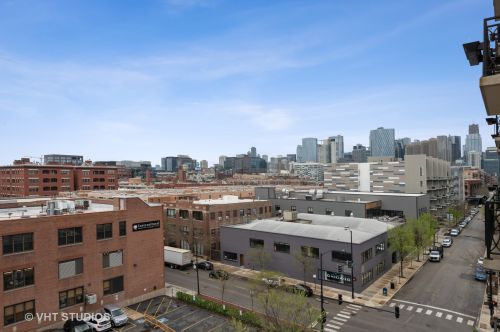 1201 Adams St, Chicago IL  60607-2801 exterior