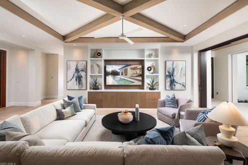 3240 Gin Ln, Naples FL 34102-7814 exterior