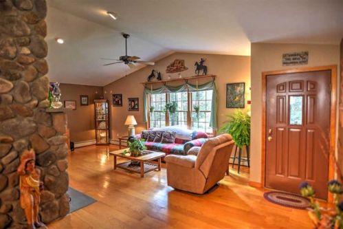 205 Bee Hole Rd, Concord NH  03307-1320 exterior