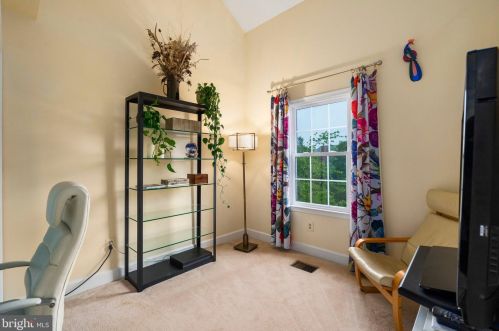 3803 Courtland Cir, Alexandria VA 22305-2061 exterior