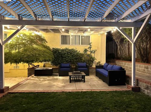 3671 Sanford St, Concord CA  94520-1356 exterior