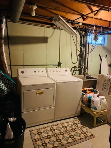 1316 Ash St, Waukegan IL 60085-1832 exterior