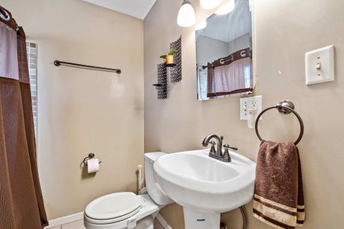 4526 Karlov Ave, Chicago IL 60652-2925 exterior