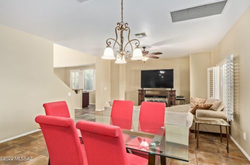 11779 Mesquite Holw Dr, Tucson AZ 85737-7350 exterior