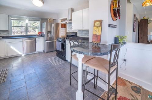 8725 Lawn St, Duluth MN 55810-1543 exterior