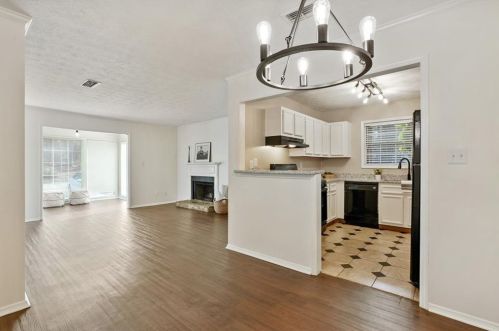 405 Country Park Dr, Smyrna, GA 30080-8218