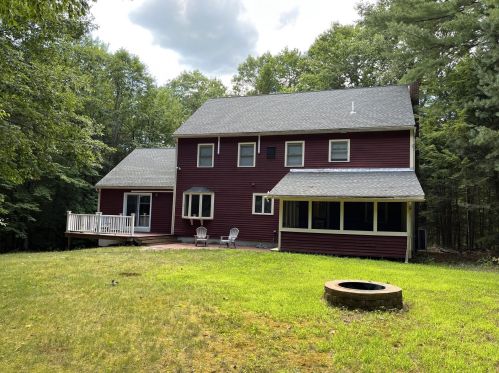 17 Wheeler Rd, Concord, NH 03304-4214