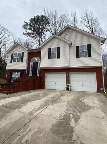 8423 Browns Mill Trce, Lithonia, GA 30038-7509