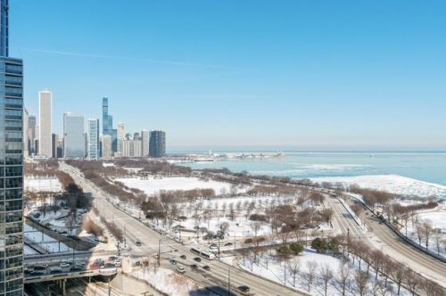 233 13th St, Chicago IL  60605-3237 exterior