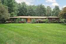 21 Earlwood Dr, Poughkeepsie, NY 12603-4221