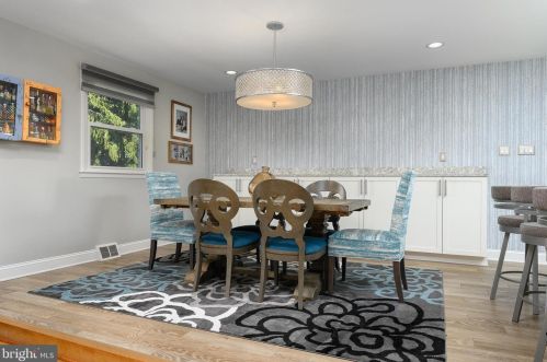 747 Bobwhite Ln, Huntingdon Valley PA 19006-2117 exterior