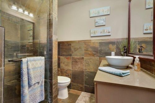 526 Flower St, Turlock CA 95380-4722 exterior