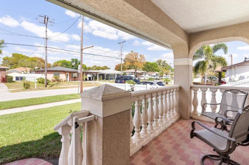 2722 Braddock St, Tampa FL 33607-1107 exterior