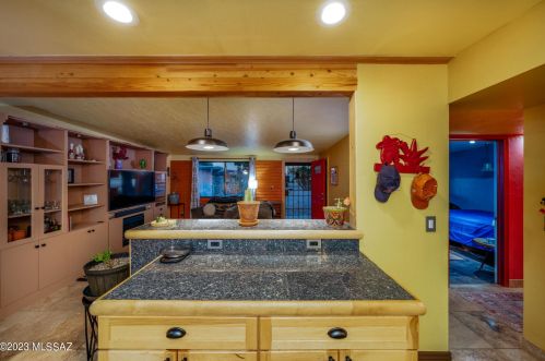 7601 Logan Dr, Tucson AZ  85730-3408 exterior