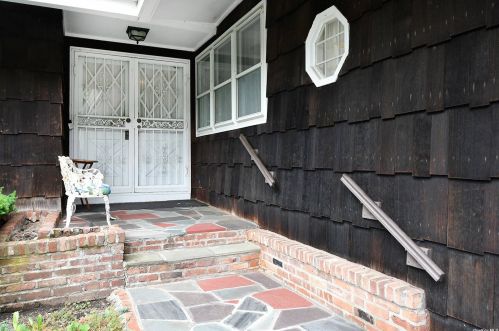 9 Candlewood Path, Huntington Station, NY 11746-5303