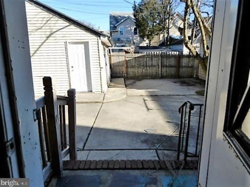 704 Quinton Ave, Trenton NJ 08629-2402 exterior