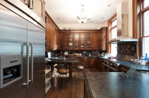 1007 La Salle St, Chicago IL  60610 exterior