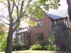 63 Mandalay Rd, Newton, MA 02459-1318