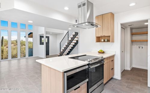 851 Roller Coaster Rd, Tucson AZ  85704-2626 exterior