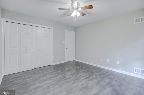 8901 Linton Ln, Alexandria VA 22308-2438 exterior