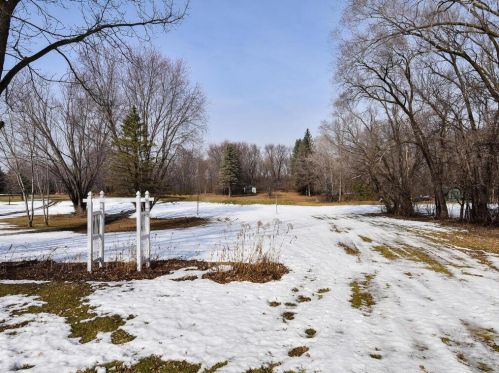 5934 Main St, Maple Plain MN 55359-9359 exterior