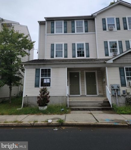 140 Fountain Ave, Trenton NJ 08618-3825 exterior