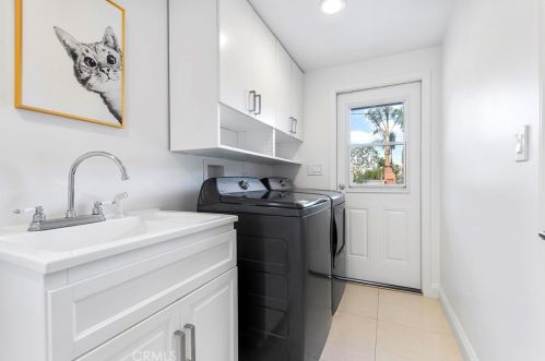 1347 Dana Pl, Fullerton CA  92831-1108 exterior