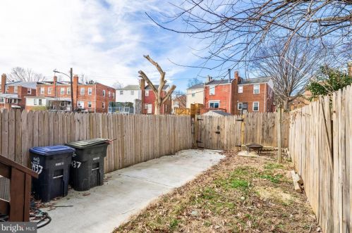 3437 24th St, Washington DC 20020-1901 exterior