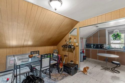 355 Providence St, Woonsocket RI 02895-5173 exterior