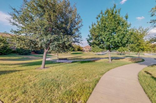 6627 Escondido St, Irving TX  75039-4207 exterior