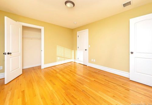 32 Harold Rd, Farmington CT 06032-3407 exterior